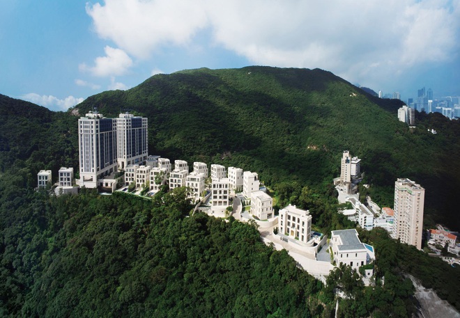 Căn hộ nằm trong khu The Peak, một khu dân cư sang trọng trên đảo Hồng Kông, có diện tích 442 m2 với 3 chỗ đỗ ô tô (Ảnh: Wheelock Properties).